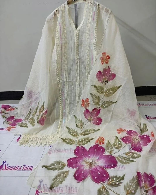 Elegant Hand-Painted Floral Dupatta on Off-White Organza – Pearl Embellished